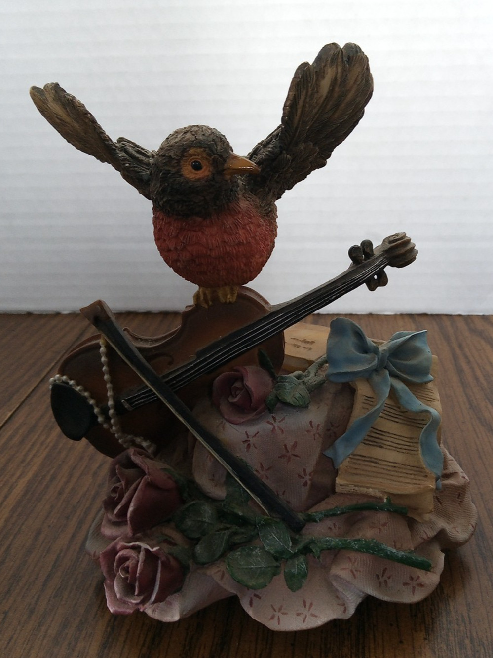 Westland Evening Serenade #1089 Ceramic Robin Music Box None Working